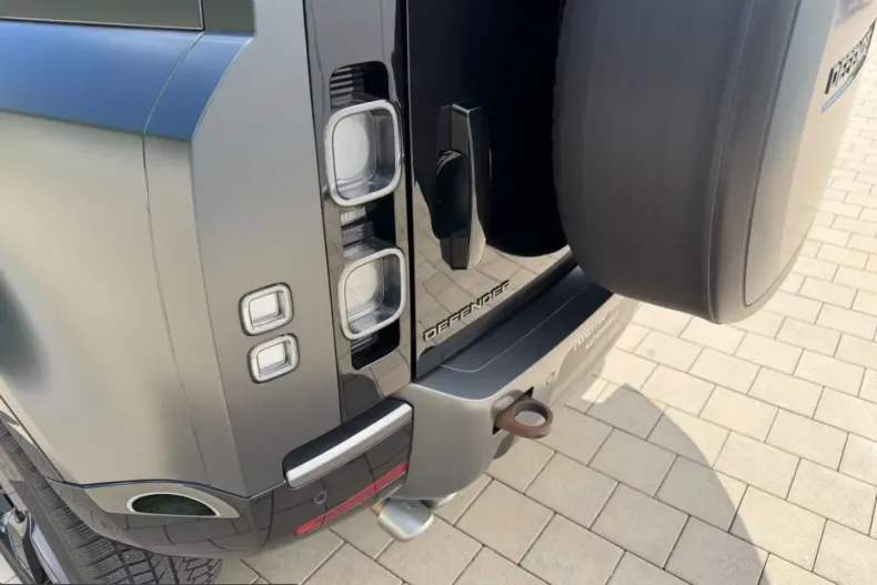 Land Rover Defender din 2022 cu 49.000 km - oferta LAN226030 - foto 28