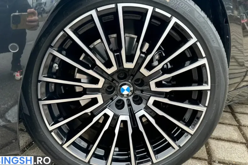 BMW 740 (Seria 7) din 2025 cu 4.150 km - oferta BMW226039 - foto 8