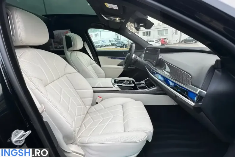 BMW 740 (Seria 7) din 2025 cu 4.150 km - oferta BMW226039 - foto 15
