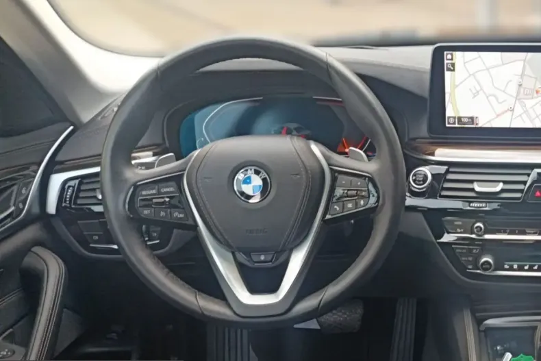 BMW 540 (Seria 5) din 2023 cu 73.725 km - oferta BMW226071 - foto 9