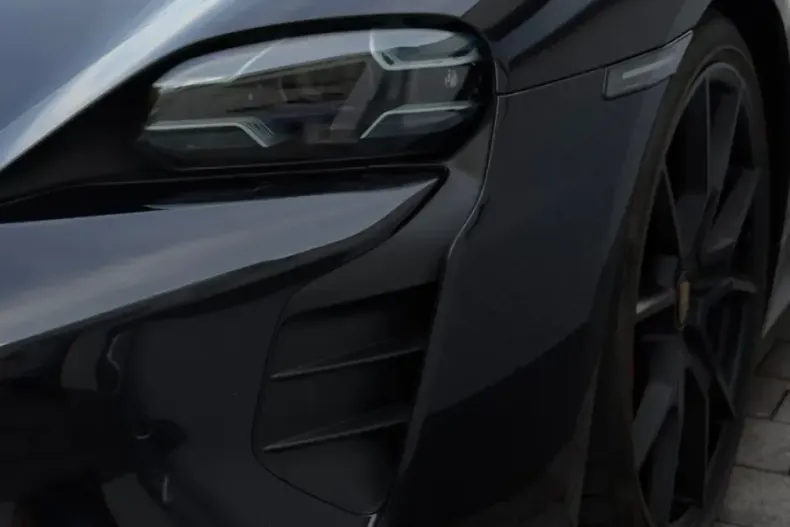 Porsche Taycan din 2023 cu 35.991 km - oferta POR226077 - foto 5