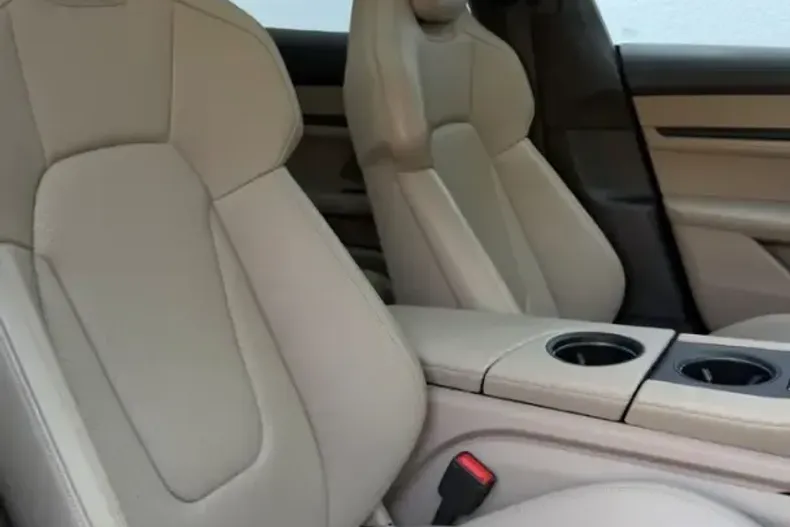 Porsche Taycan din 2023 cu 35.991 km - oferta POR226077 - foto 10