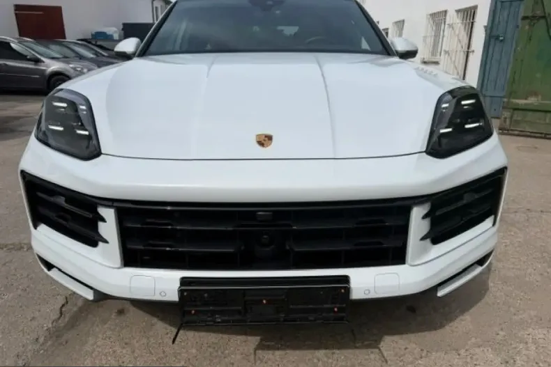 Porsche Cayenne din 2025 cu 21.700 km - oferta POR226081 - foto 3