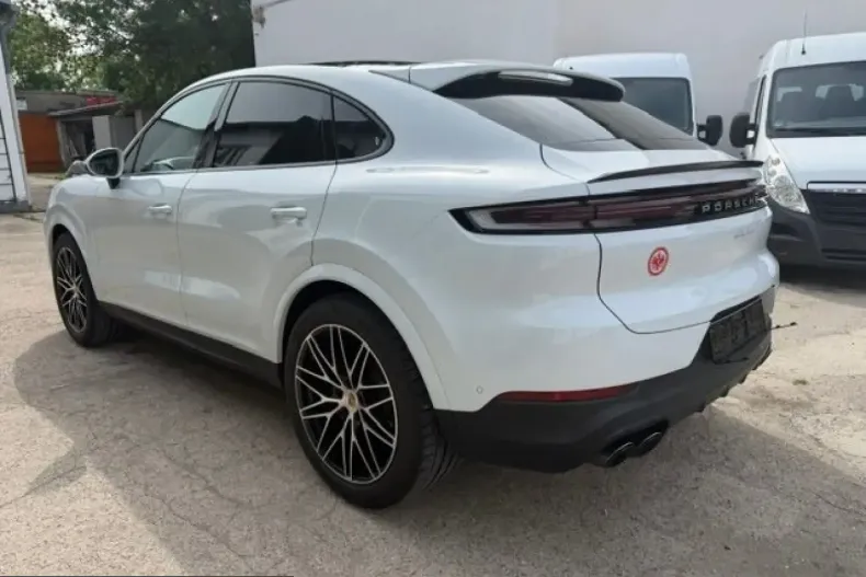 Porsche Cayenne din 2025 cu 21.700 km - oferta POR226081 - foto 5