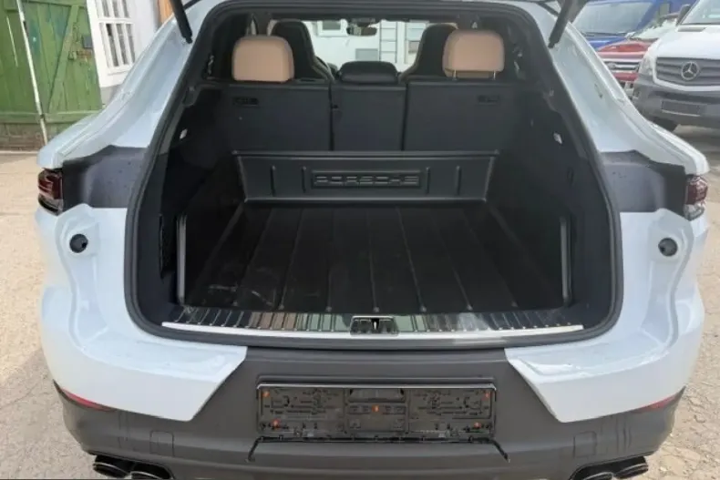 Porsche Cayenne din 2025 cu 21.700 km - oferta POR226081 - foto 10