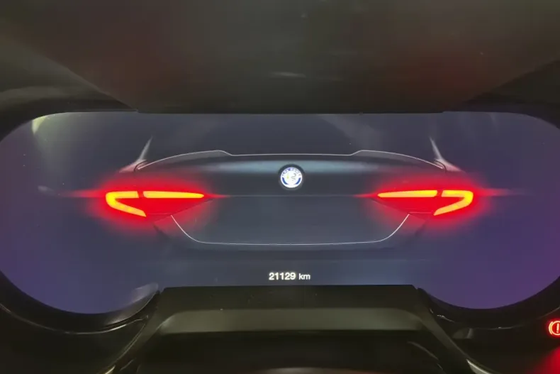 Alfa Romeo Giulia din 2023 cu 21.160 km - oferta ALF226096 - foto 3