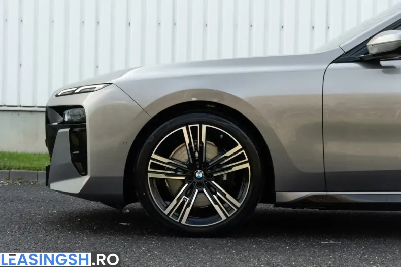 BMW 740 (Seria 7) din 2025 cu 15.900 km - oferta BMW226104 - foto 9