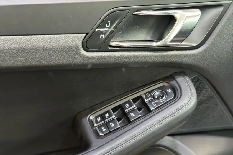 Porsche Macan din 2022 cu 49.145 km - oferta POR226130 - foto 11