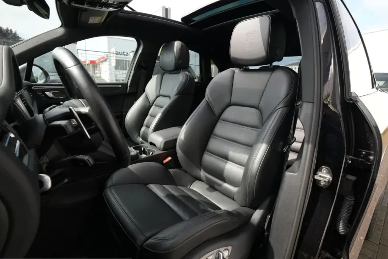 Porsche Macan din 2023 cu 34.000 km - oferta POR226133 - foto 3