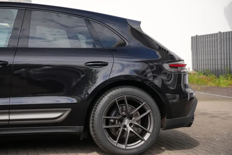 Porsche Macan din 2023 cu 34.000 km - oferta POR226133 - foto 16