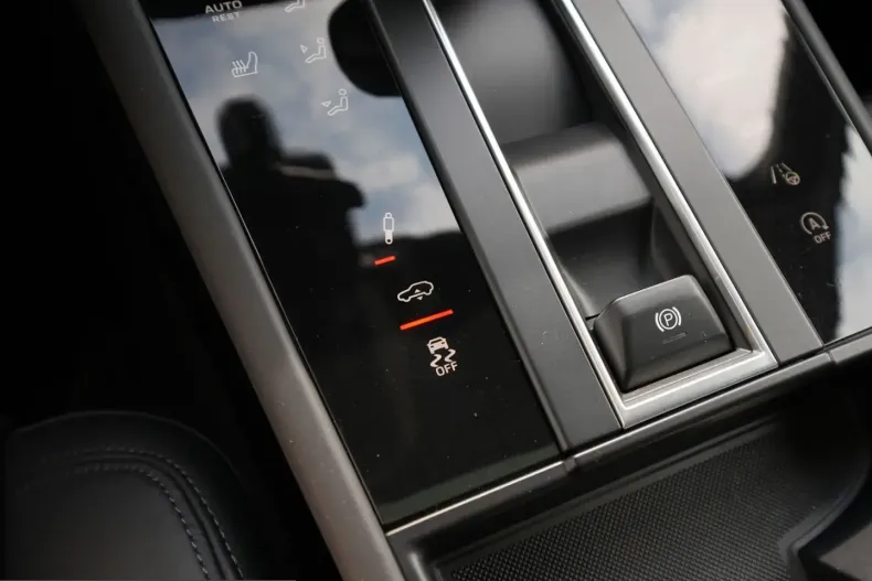 Porsche Macan din 2023 cu 34.000 km - oferta POR226133 - foto 32