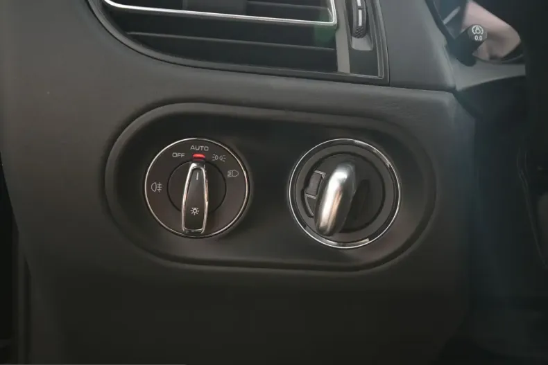 Porsche Macan din 2023 cu 34.000 km - oferta POR226133 - foto 37
