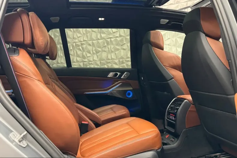 BMW X7 (Seria X) din 2023 cu 32.330 km - oferta BMW226141 - foto 14