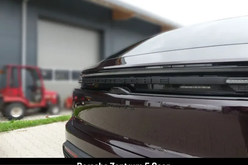 Porsche Macan din 2024 cu 12.900 km - oferta POR226157 - foto 12
