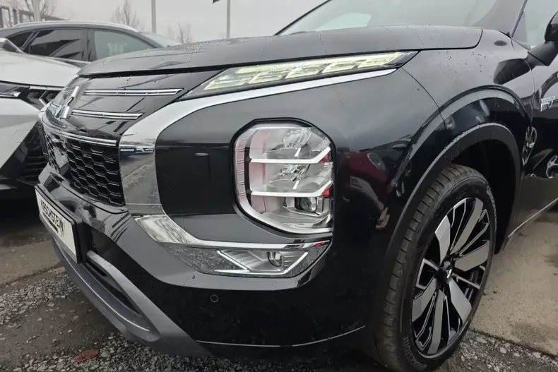 Mitsubishi Plug-in Hybrid Outlander din 2025 cu 15.998 km - oferta MIT226159 - foto 8