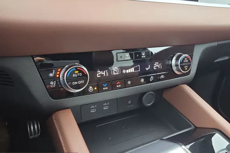 Mitsubishi Plug-in Hybrid Outlander din 2025 cu 15.998 km - oferta MIT226159 - foto 20