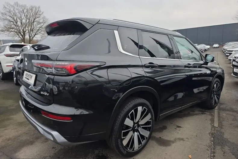Mitsubishi Plug-in Hybrid Outlander din 2025 cu 15.998 km - oferta MIT226159 - foto 31