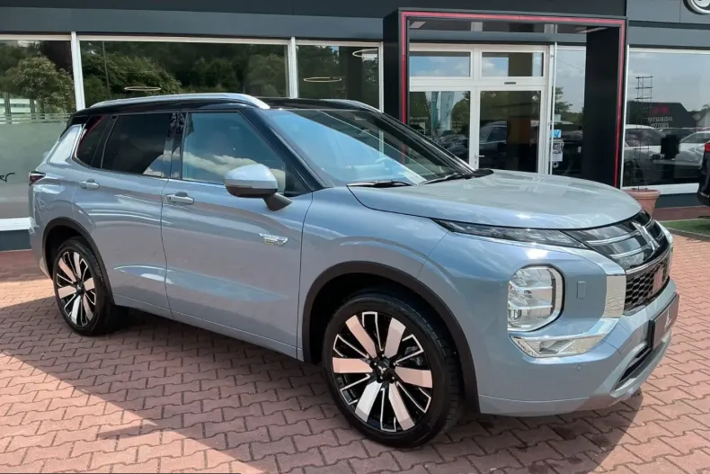 Mitsubishi Plug-in Hybrid Outlander din 2025 cu 15.086 km - oferta MIT226165 - foto 6