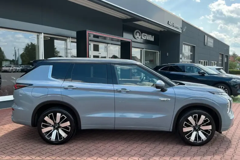Mitsubishi Plug-in Hybrid Outlander din 2025 cu 15.086 km - oferta MIT226165 - foto 7