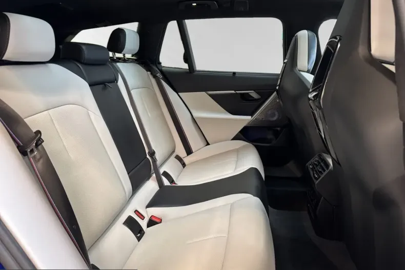 BMW M5 (Seria 5) din 2025 cu 24.200 km - oferta BMW226170 - foto 11
