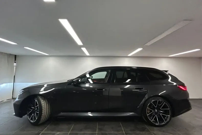 BMW M5 (Seria 5) din 2025 cu 2.585 km - oferta BMW226171 - foto 2