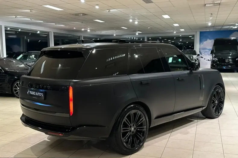 Land Rover Range Rover din 2023 cu 136.327 km - oferta LAN226185 - foto 2