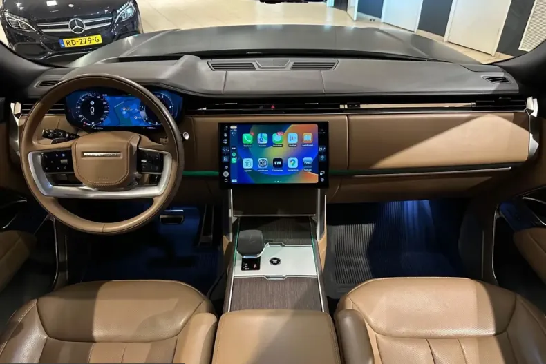 Land Rover Range Rover din 2023 cu 136.327 km - oferta LAN226185 - foto 3