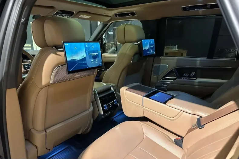 Land Rover Range Rover din 2023 cu 136.327 km - oferta LAN226185 - foto 12