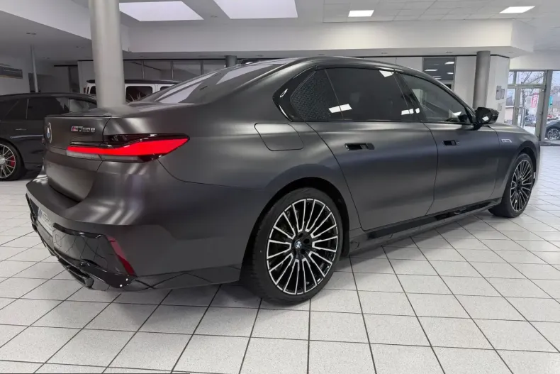 BMW M760 (Seria 7) din 2024 cu 29.235 km - oferta BMW226191 - foto 5
