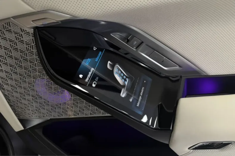 BMW M760 (Seria 7) din 2024 cu 29.235 km - oferta BMW226191 - foto 21
