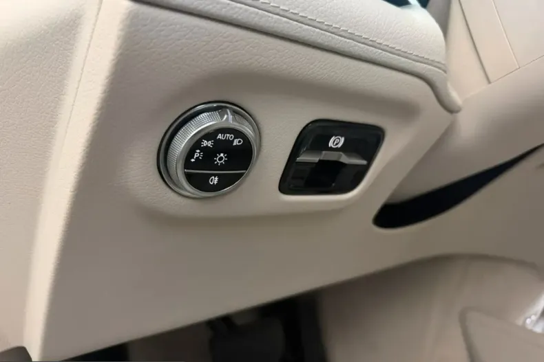 Mercedes-Benz EQS (Clasa S) din 2024 cu 30.000 km - oferta MER226199 - foto 11