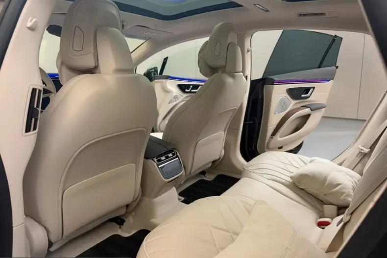 Mercedes-Benz EQS (Clasa S) din 2024 cu 30.000 km - oferta MER226199 - foto 15