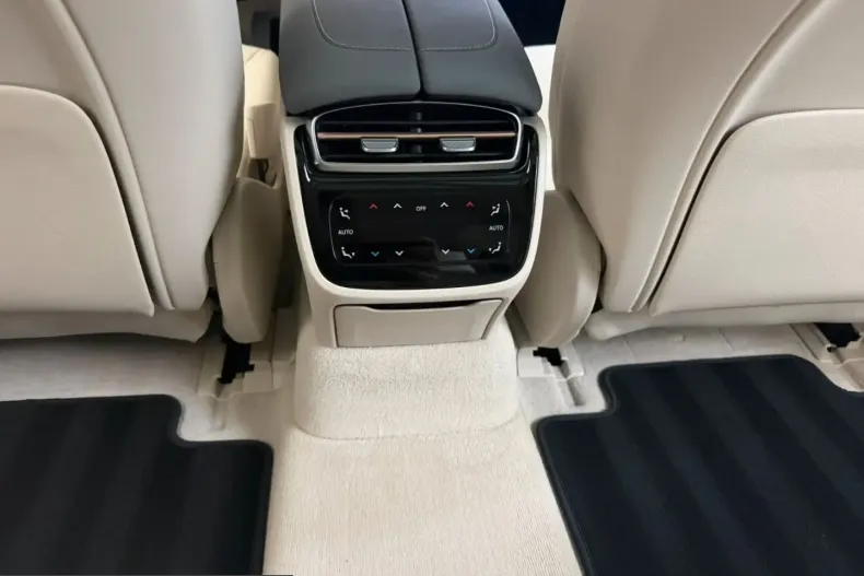 Mercedes-Benz EQS (Clasa S) din 2024 cu 30.000 km - oferta MER226199 - foto 17