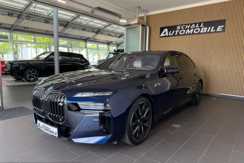 BMW 740 (Seria 7) din 2024 cu 29.990 km - oferta BMW226203 - foto 1