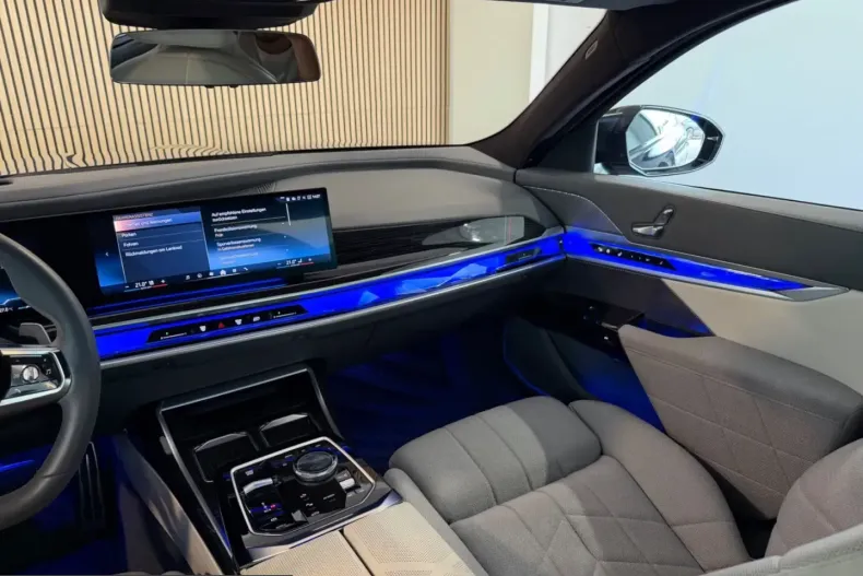 BMW 740 (Seria 7) din 2024 cu 29.990 km - oferta BMW226203 - foto 16