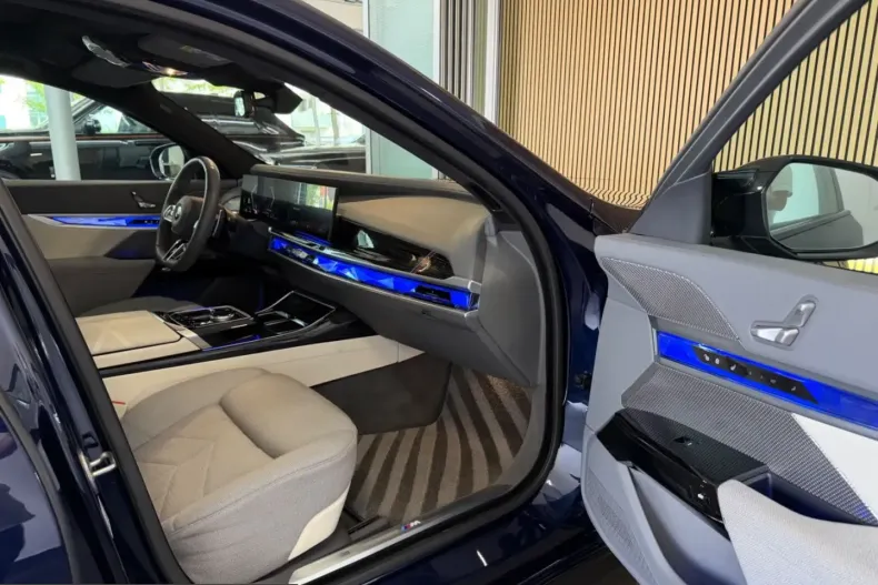 BMW 740 (Seria 7) din 2024 cu 29.990 km - oferta BMW226203 - foto 21