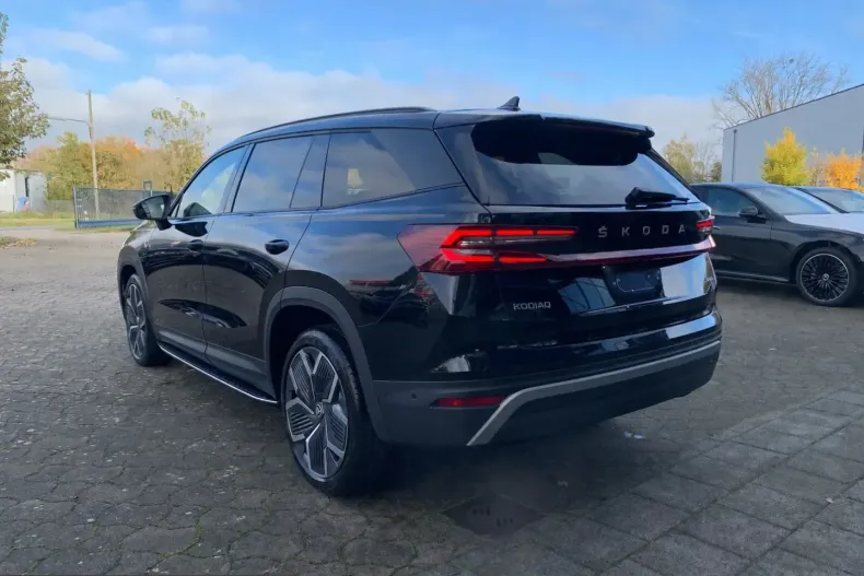 Skoda Kodiaq din 2025 cu 6.800 km - oferta SKO226206 - foto 5
