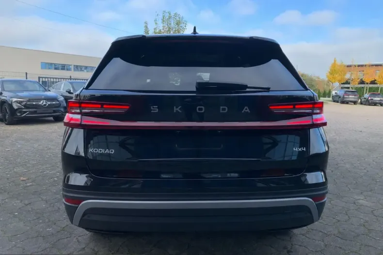 Skoda Kodiaq din 2025 cu 6.800 km - oferta SKO226206 - foto 6