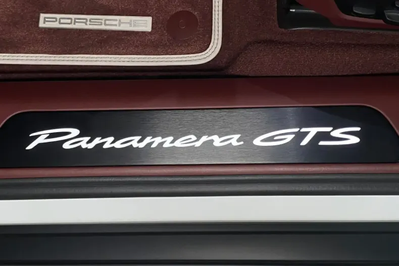 Porsche Panamera din 2025 cu 13.300 km - oferta POR226212 - foto 29