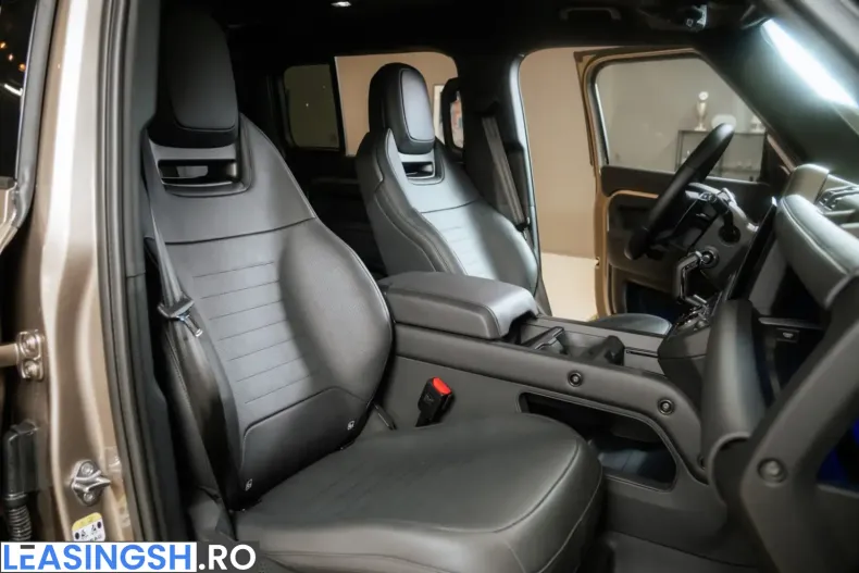 Land Rover Defender din 2025 cu 6.450 km - oferta LAN226232 - foto 25