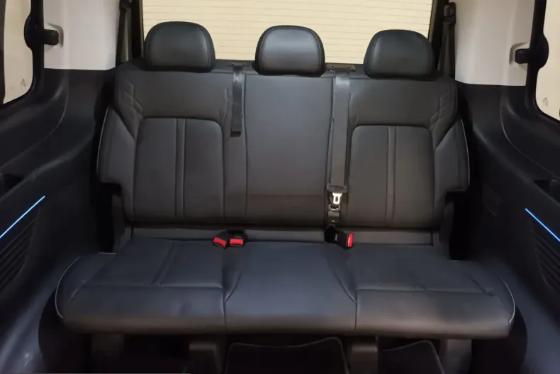 Hyundai Staria din 2022 cu 67.305 km - oferta HYU226236 - foto 17