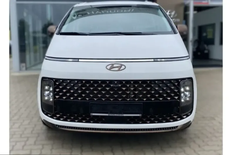 Hyundai Staria din 2022 cu 56.191 km - oferta HYU226237 - foto 2