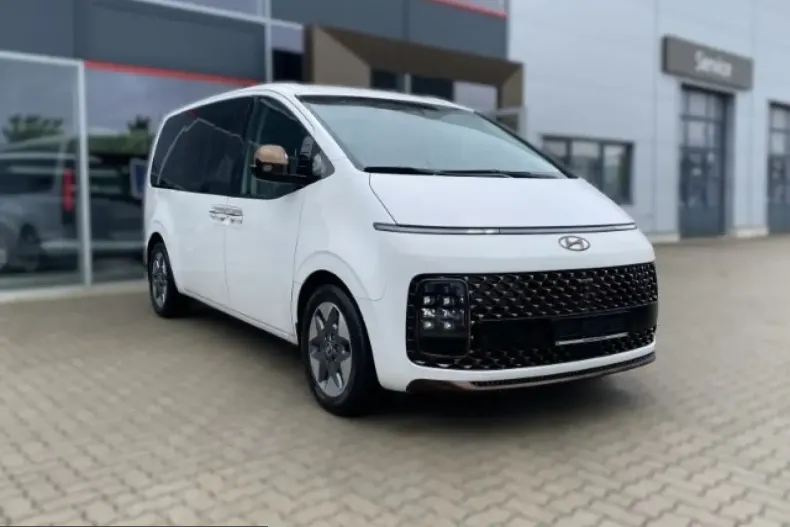 Hyundai Staria din 2022 cu 56.191 km - oferta HYU226237 - foto 3