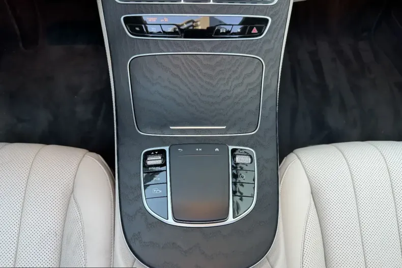 Mercedes-Benz E 300 (Clasa E) din 2021 cu 137.800 km - oferta MER226244 - foto 11