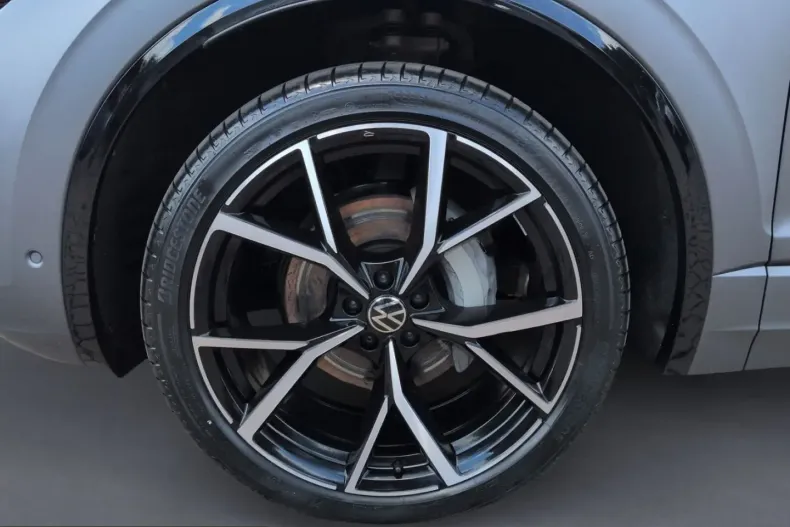 Volkswagen Touareg din 2025 cu 8.687 km - oferta VOL226247 - foto 10
