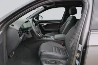 Volkswagen Touareg din 2025 cu 8.687 km - oferta VOL226248 - foto 2