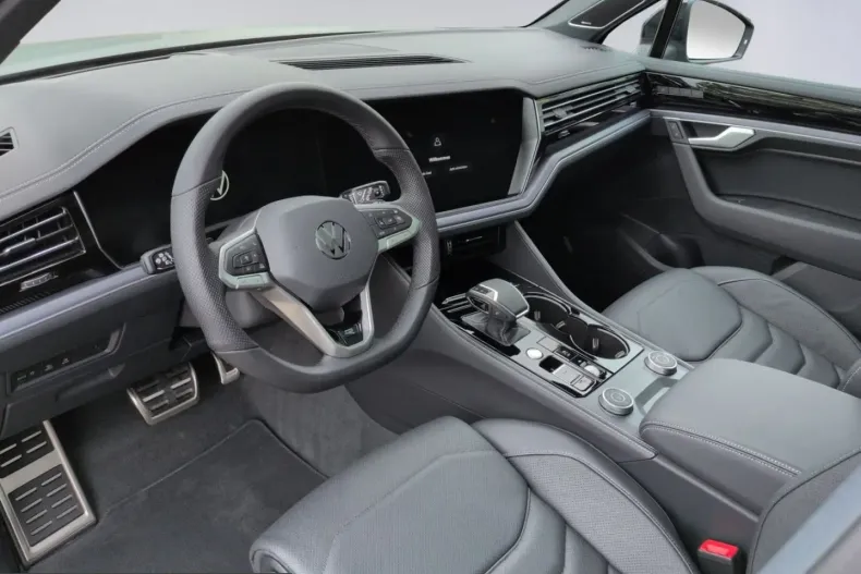 Volkswagen Touareg din 2025 cu 8.687 km - oferta VOL226248 - foto 10