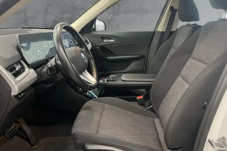 BMW iX1 (Seria X) din 2024 cu 16.500 km - oferta BMW226253 - foto 8