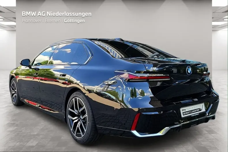 BMW i7 (Seria 7) din 2025 cu 6.664 km - oferta BMW226254 - foto 2
