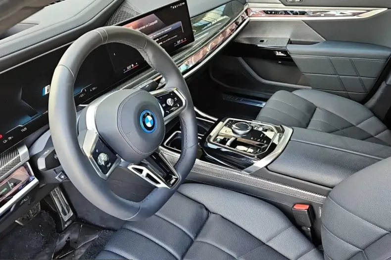 BMW i7 (Seria 7) din 2025 cu 6.664 km - oferta BMW226254 - foto 4